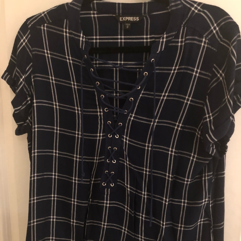 Express lace up top